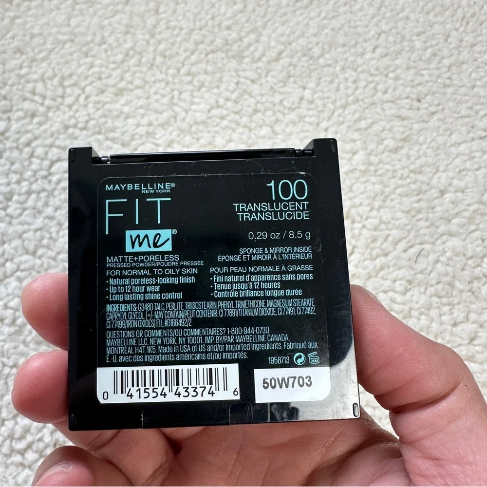 Maybelline FIT ME® MATTE + PORELESS POWDER FOUNDATION MAKEUP Translucent 100